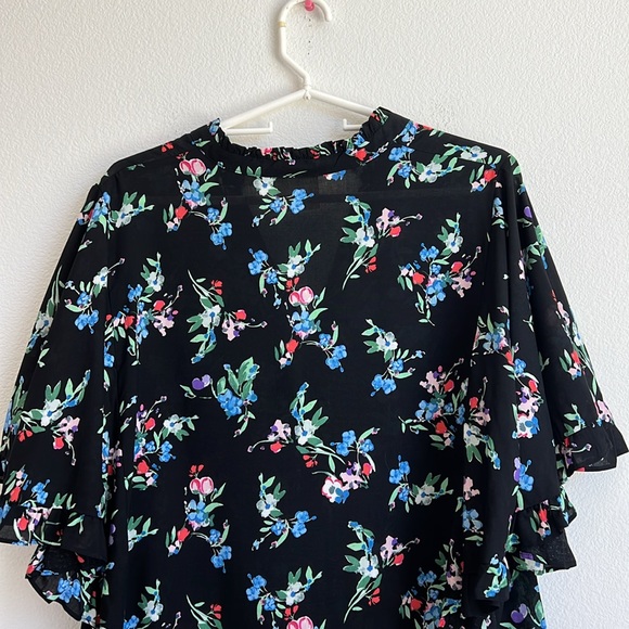 Maeve by Anthropologie Aveiro Flutter-Sleeved Buttondown Blouse - Picture 10 of 15